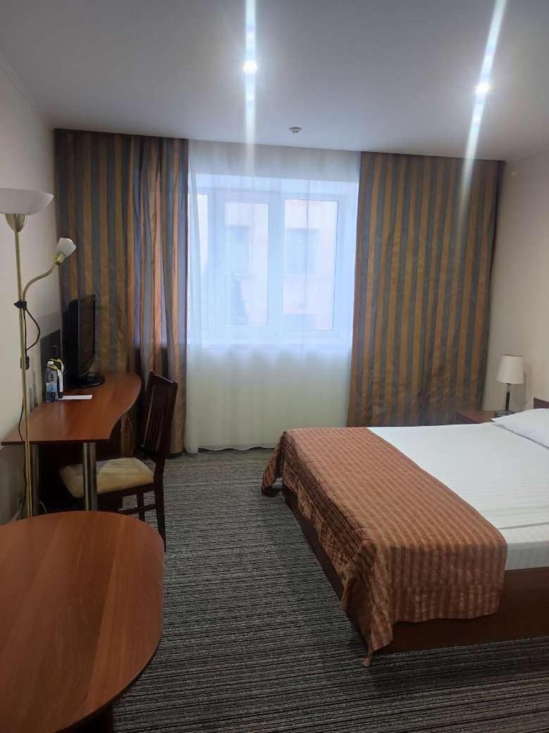 Reikartz Kropivnytskiy Hotel Kropyvnytskyi Bagian luar foto