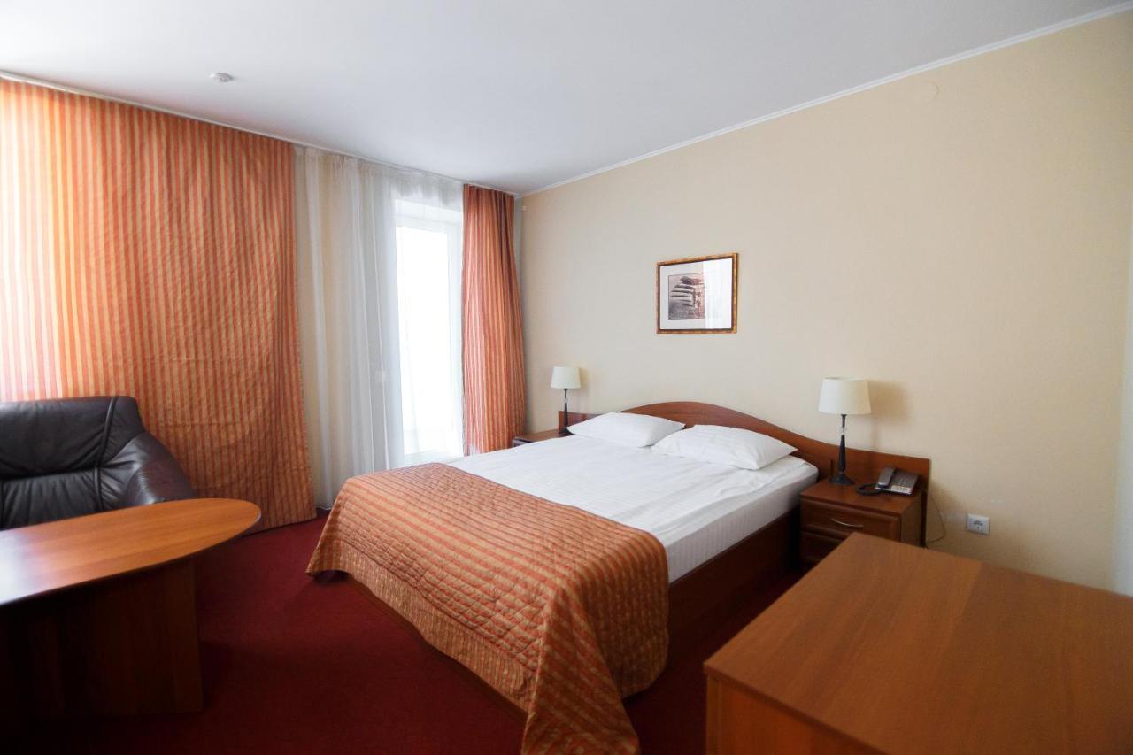 Reikartz Kropivnytskiy Hotel Kropyvnytskyi Bagian luar foto