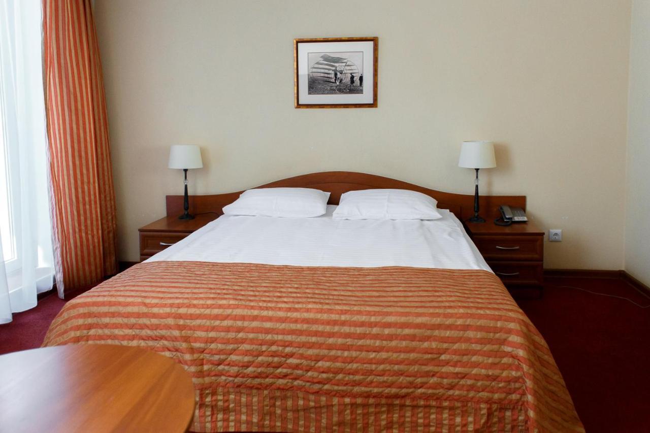 Reikartz Kropivnytskiy Hotel Kropyvnytskyi Bagian luar foto
