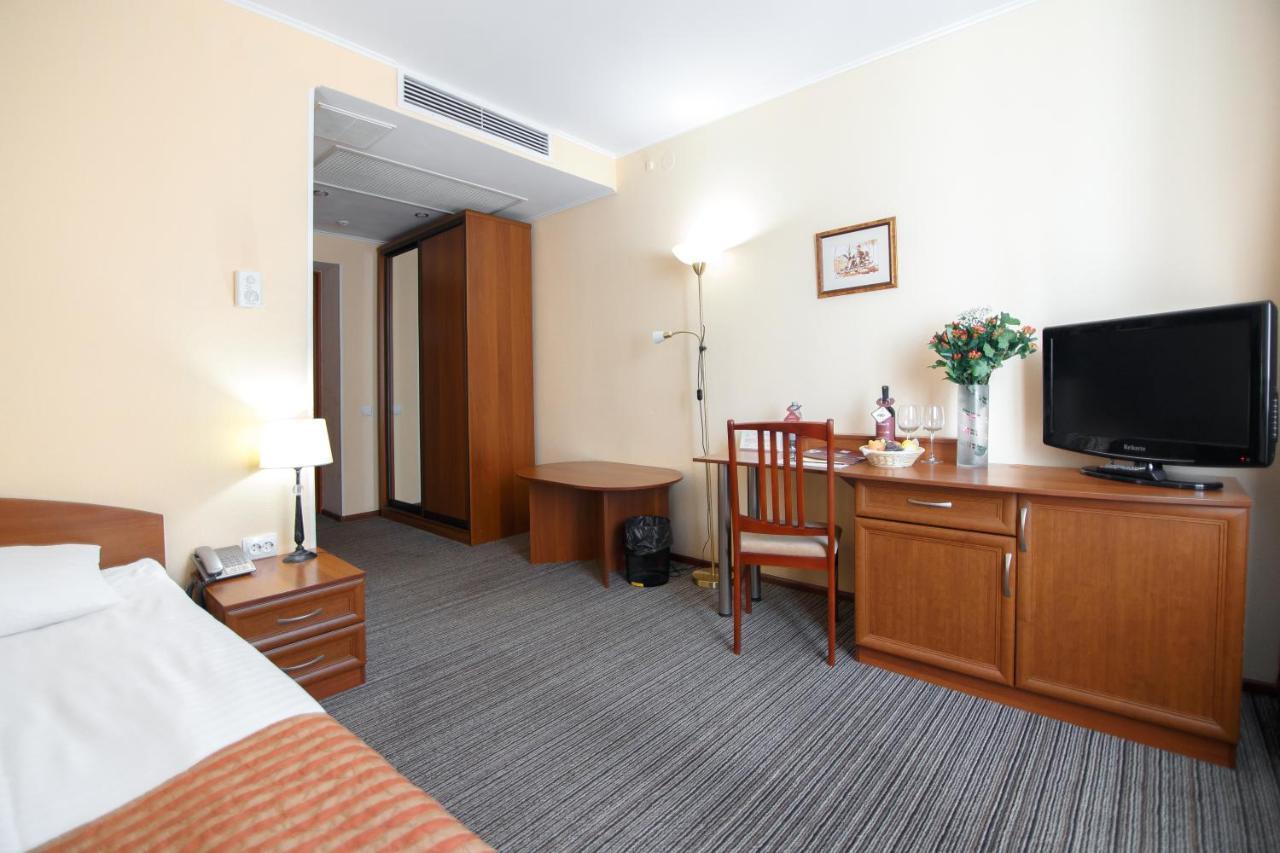 Reikartz Kropivnytskiy Hotel Kropyvnytskyi Bagian luar foto