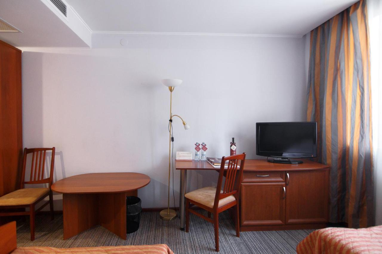 Reikartz Kropivnytskiy Hotel Kropyvnytskyi Bagian luar foto