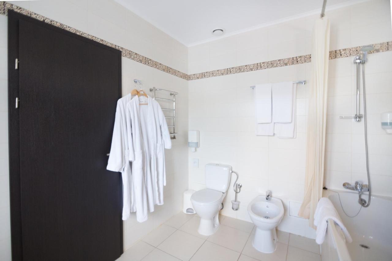 Reikartz Kropivnytskiy Hotel Kropyvnytskyi Bagian luar foto