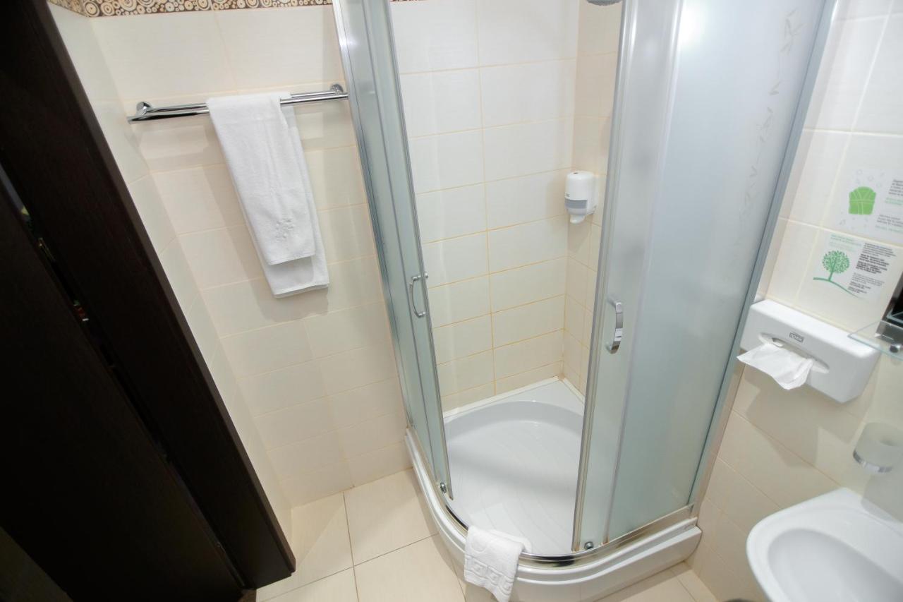 Reikartz Kropivnytskiy Hotel Kropyvnytskyi Bagian luar foto