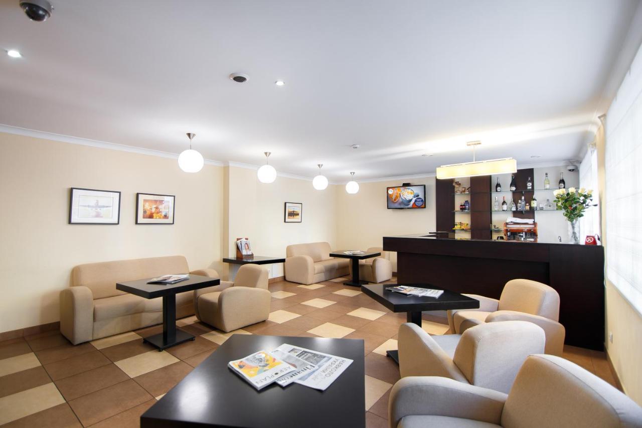 Reikartz Kropivnytskiy Hotel Kropyvnytskyi Bagian luar foto
